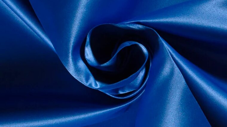 Kobalt blauwe satijn stof Duchesse kopen bij Stoffenwinkel Online