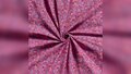 Fuchsia katoen poplin stof met millefleurs bloemen kopen bij Stoffenwinkel Online